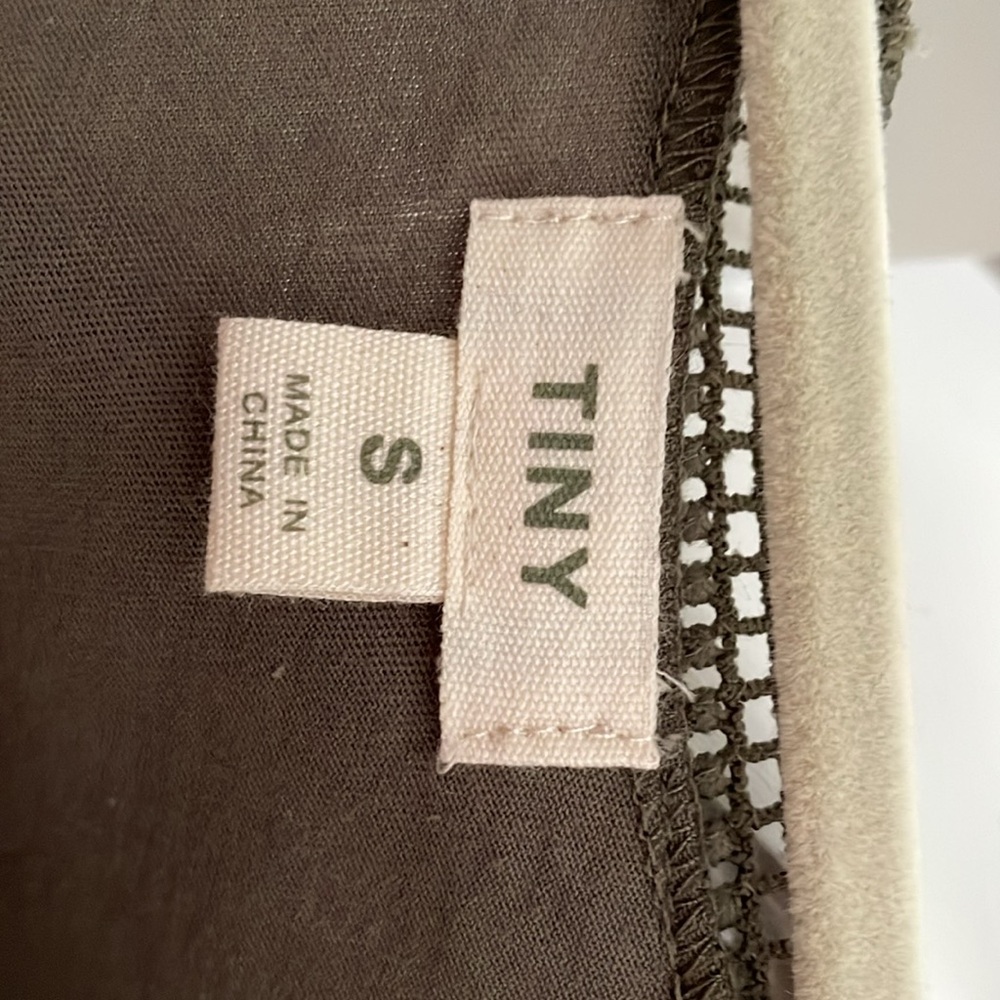 Anthropologie Embroidered Wrap Top Olive Green size SM - Picture 4 of 6